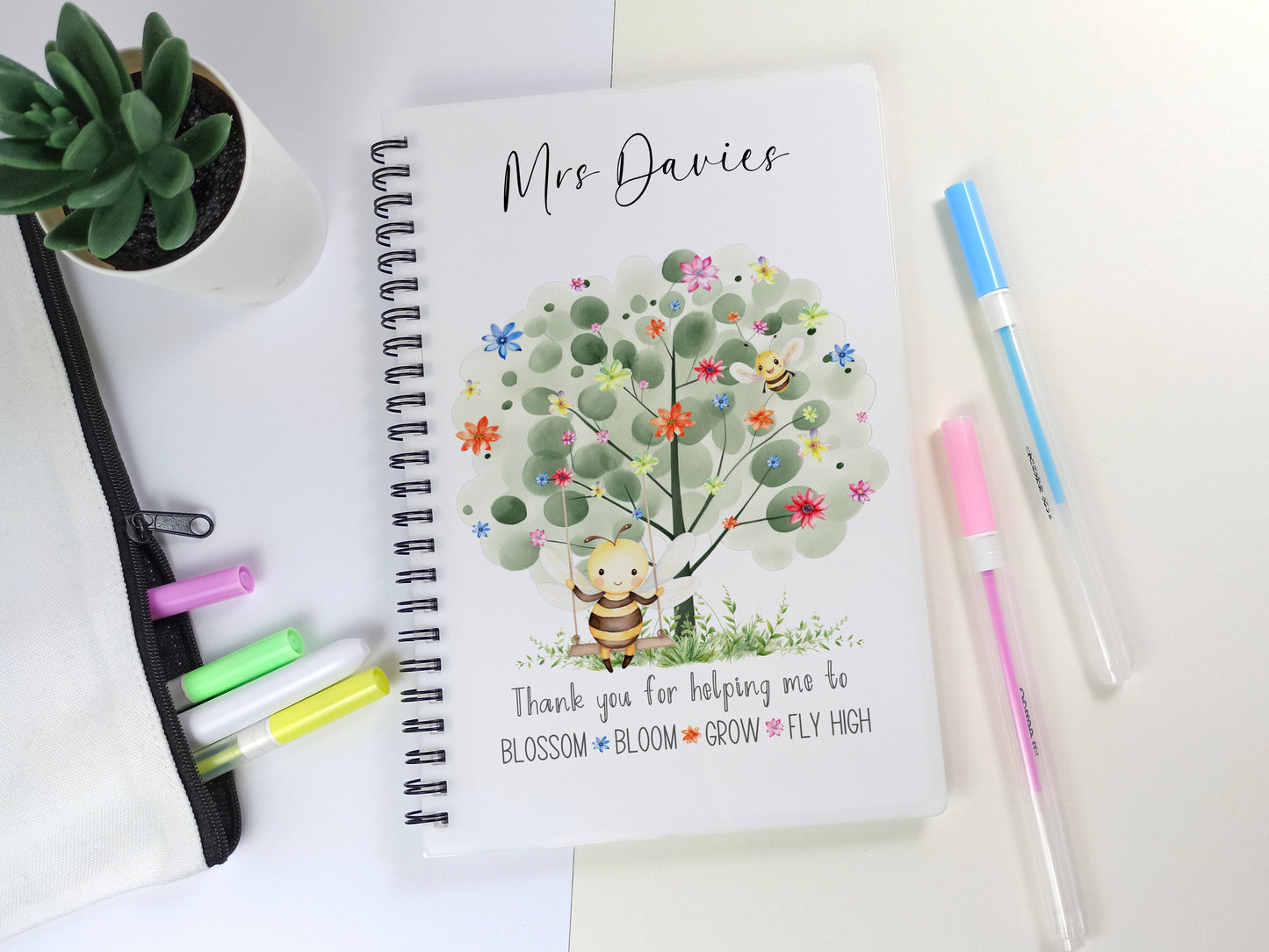 Personalized Teacher Notebook: Bee Design, End of Term Gift